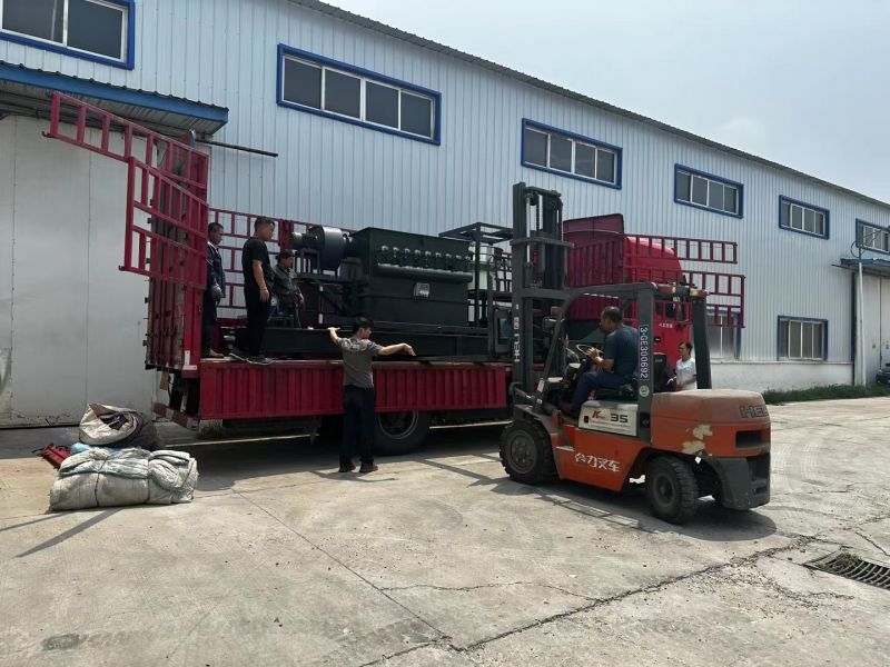 磨粉機(jī)，脈沖除塵和變頻輸送機(jī)發(fā)貨浙江